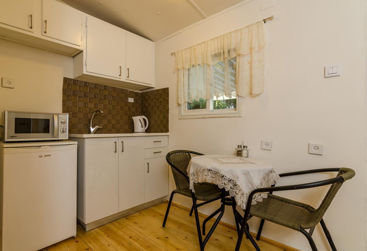 Orna'S Corner Bed & Breakfast Yuval Exterior foto