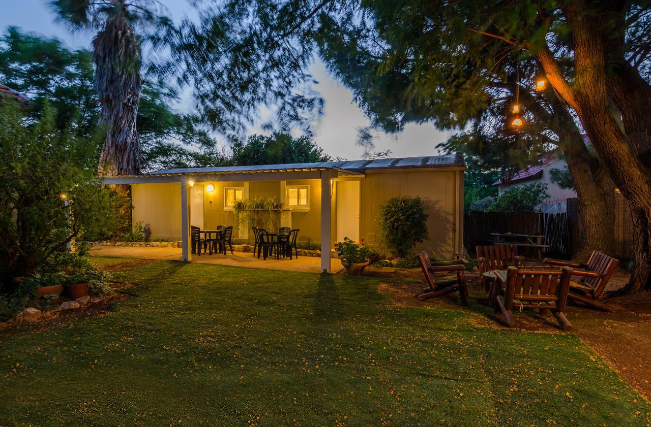 Orna'S Corner Bed & Breakfast Yuval Exterior foto