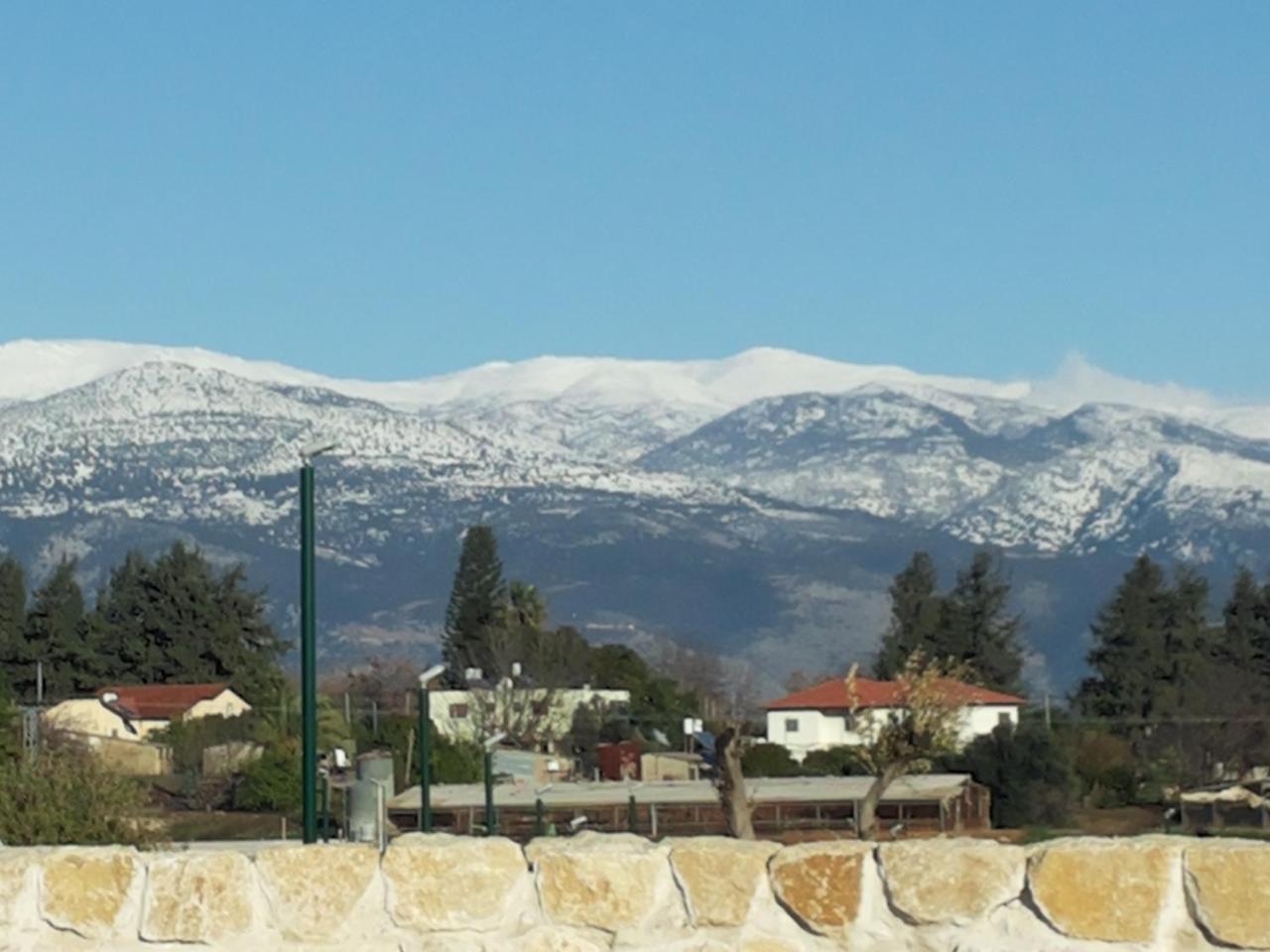 Orna'S Corner Bed & Breakfast Yuval Exterior foto